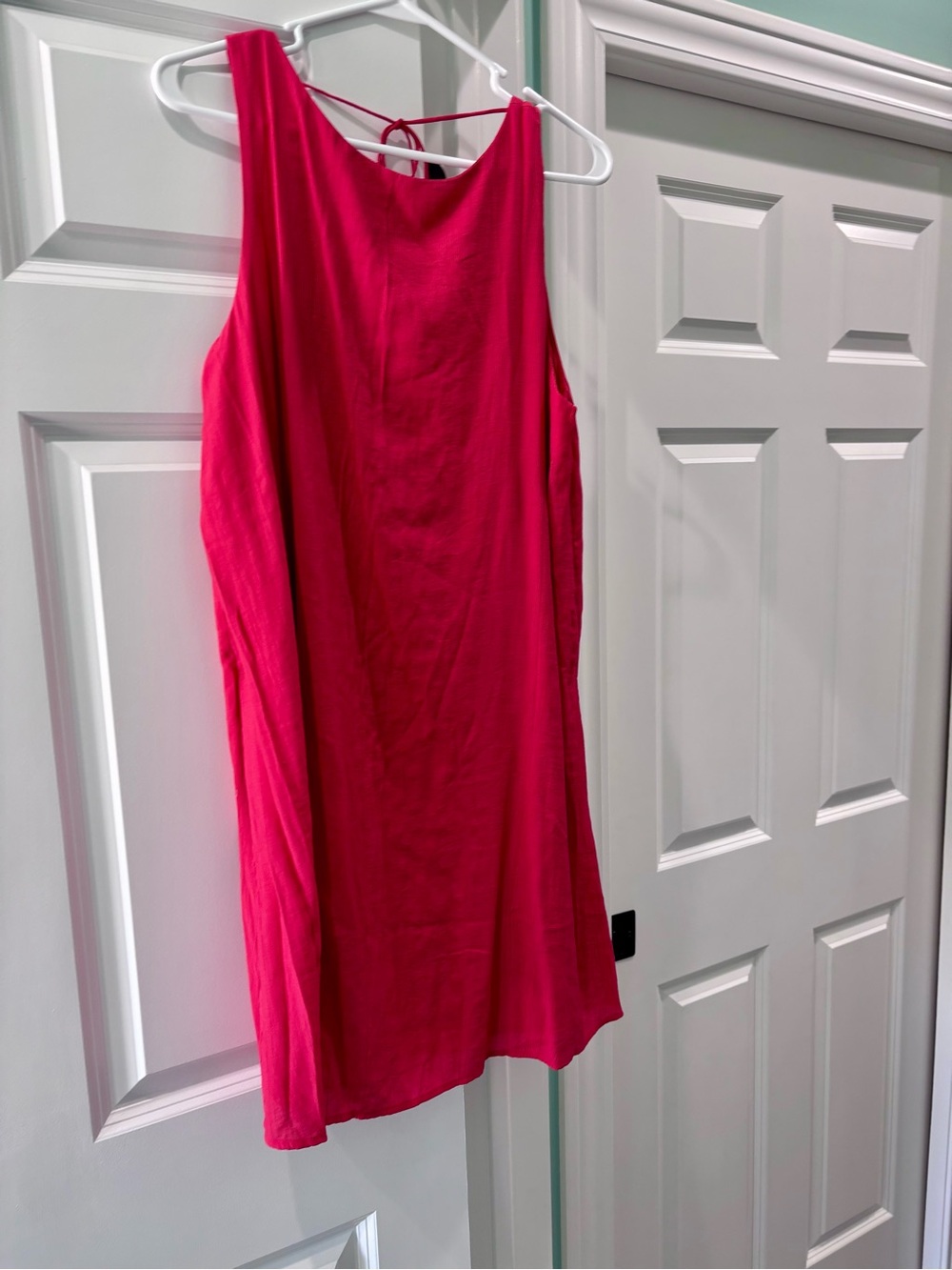 Abercrombie & Fitch Cherry Colored Sleeveless Shift Dress. Medium Tall